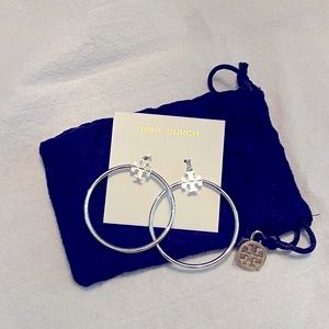 Tory Burch Stacked T Hoop Silver (Brand New)